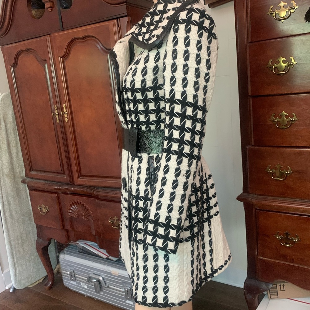 Vertigo Coat - image 2